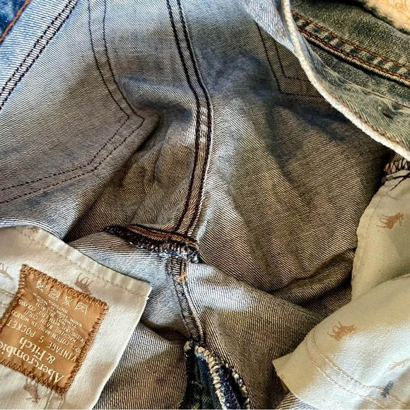 Abercrombie and Fitch vintage Erin distressed low rise blue jeans size 8 regular - Picture 12 of 12